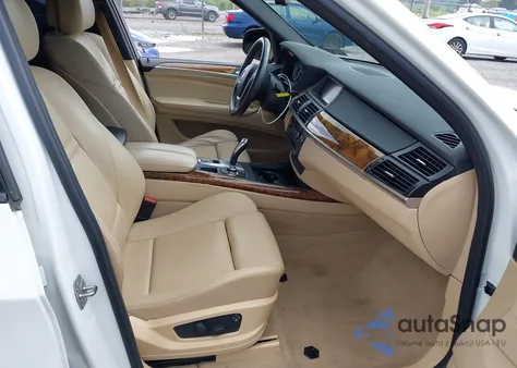 2011 BMW X5 xDrive50I из США, поврежденный, VIN 5UXZV8C52BLL67948